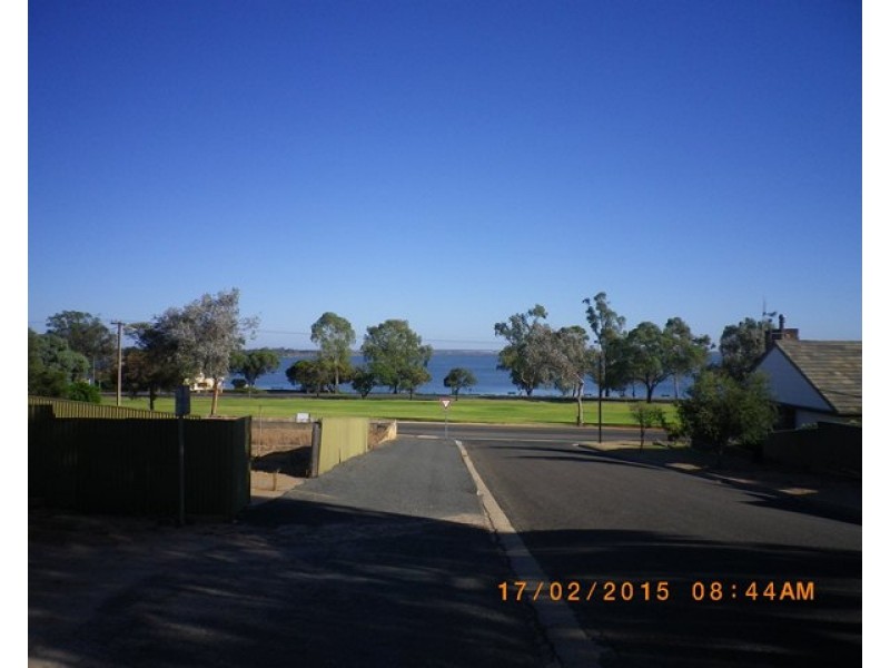 37 Laffer Street, Barmera SA 5345