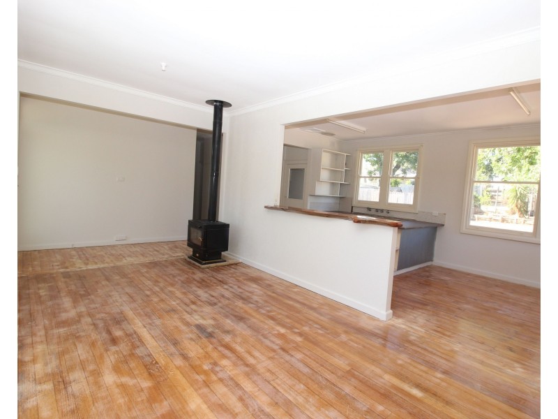 9 Matthews Street, Waikerie SA 5330