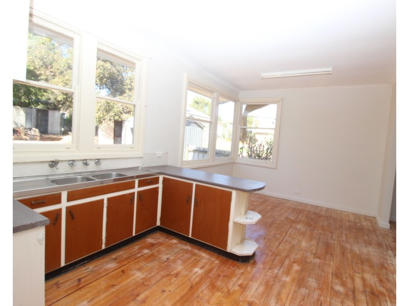 9 Matthews Street, Waikerie SA 5330