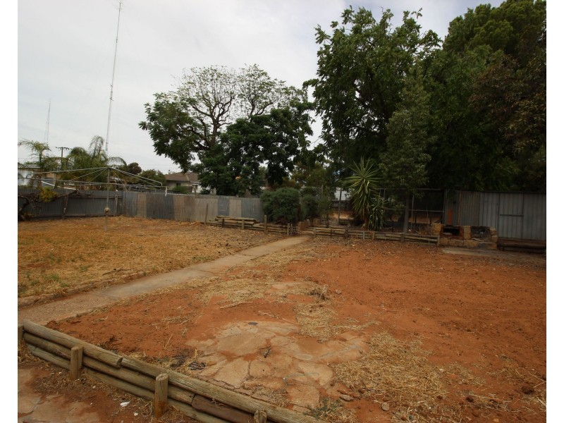 9 Matthews Street, Waikerie SA 5330