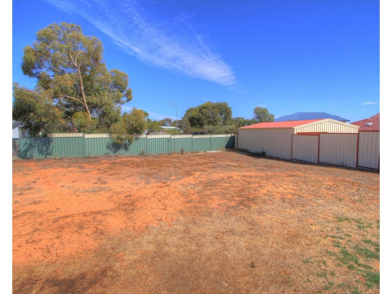 11 Stasinowsky Court, Loxton SA 5333