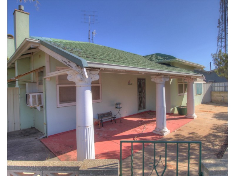 1 and 1A Kealley Street, Berri SA 5343