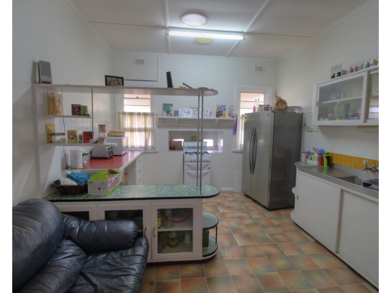 1 and 1A Kealley Street, Berri SA 5343