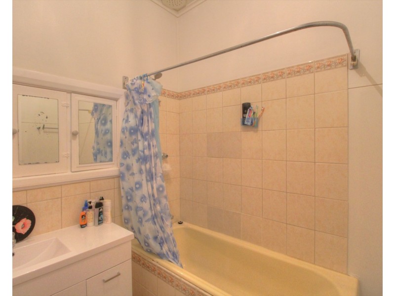 1 and 1A Kealley Street, Berri SA 5343