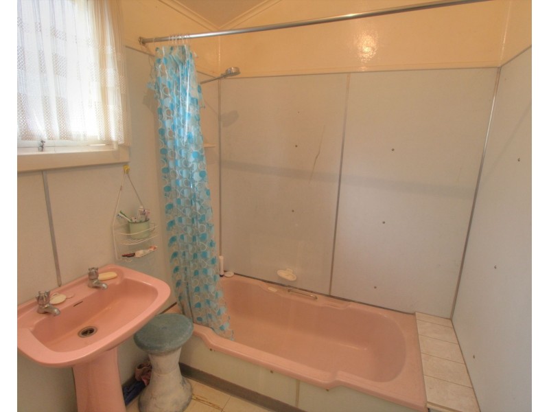 1 and 1A Kealley Street, Berri SA 5343