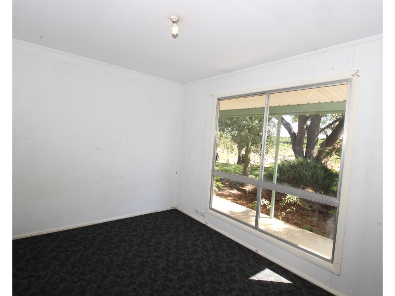 9 Foster Road, Waikerie SA 5330