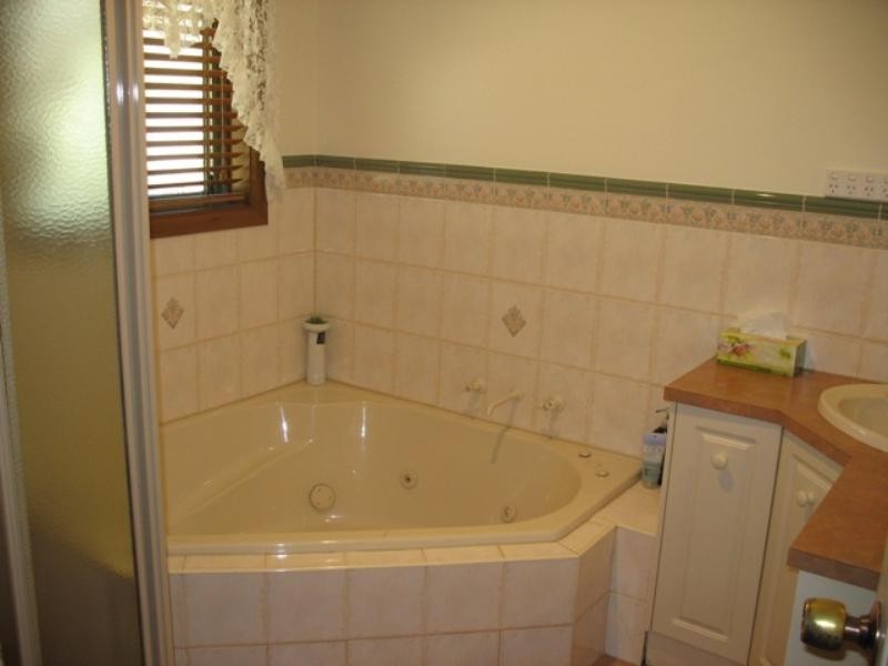 30 Hall Crescent, Loxton SA 5333