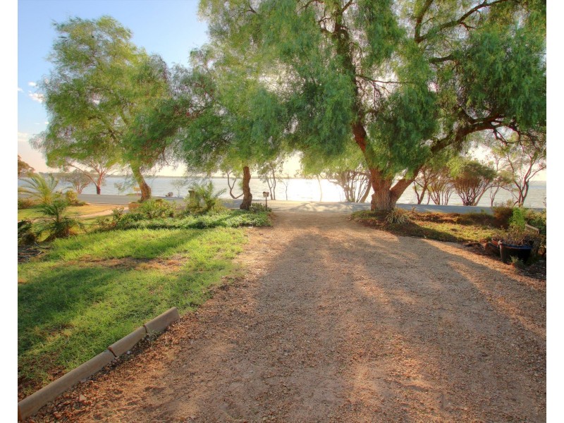 18 Queen Elizabeth Drive, Barmera SA 5345