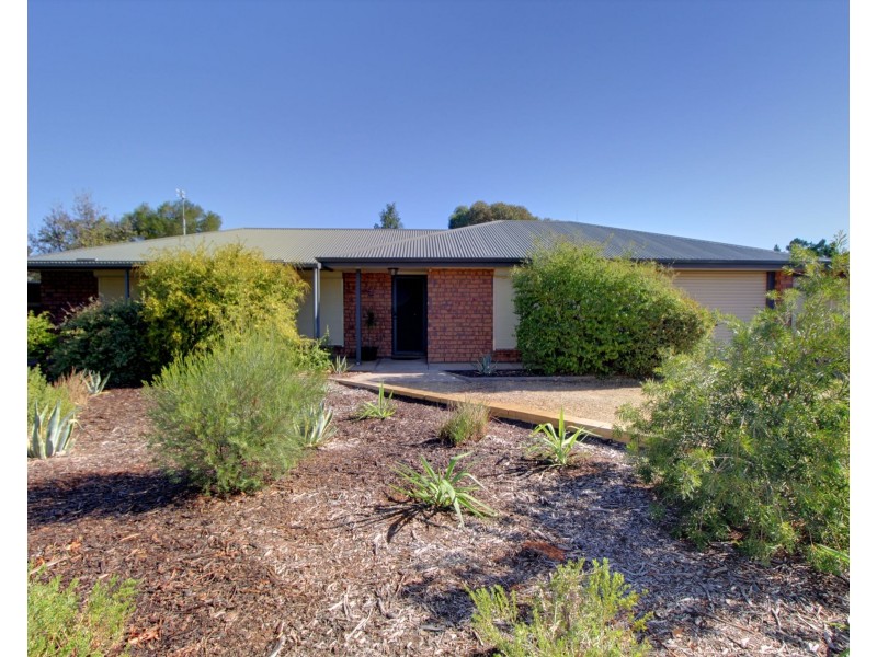 4 Nalara Avenue, Loxton SA 5333