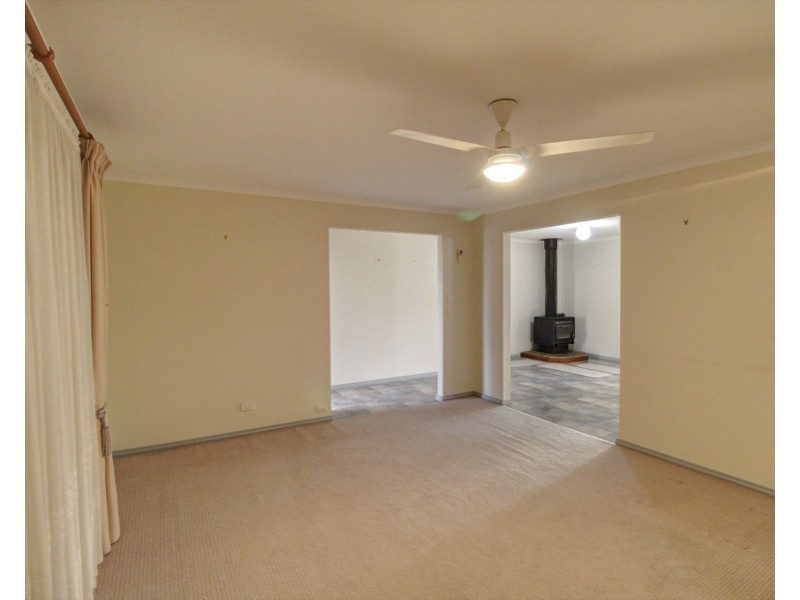 4 Nalara Avenue, Loxton SA 5333