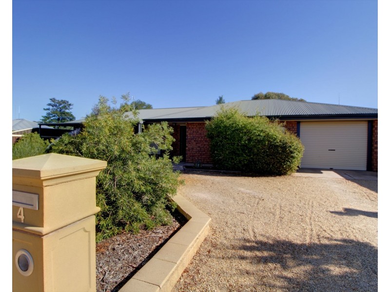 4 Nalara Avenue, Loxton SA 5333