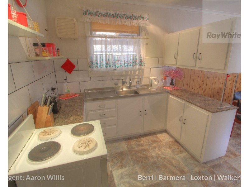 16 Collins Street, Barmera SA 5345