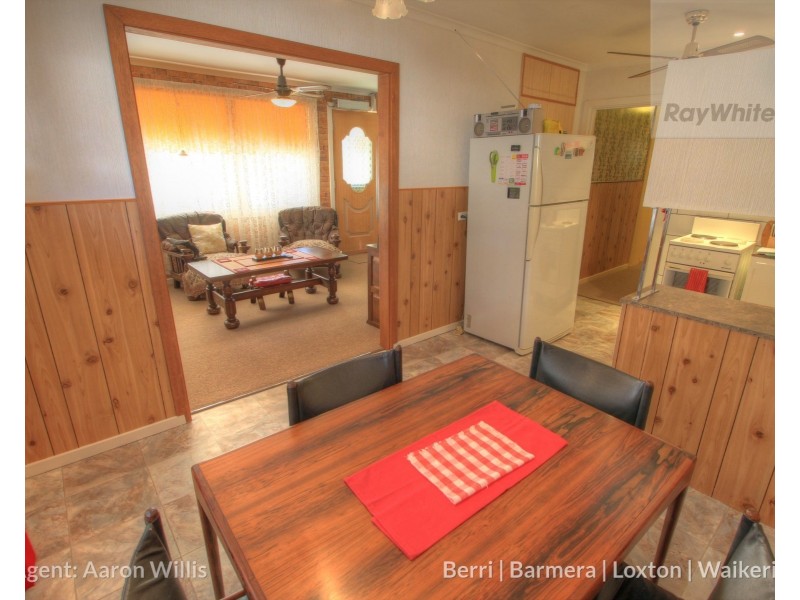 16 Collins Street, Barmera SA 5345
