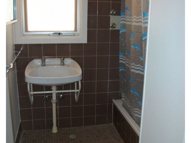 2 Don Elliott, Waikerie SA 5330