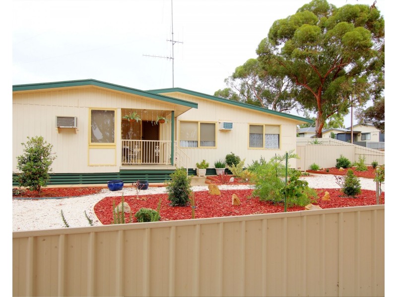 11 Cooper Street, Berri SA 5343