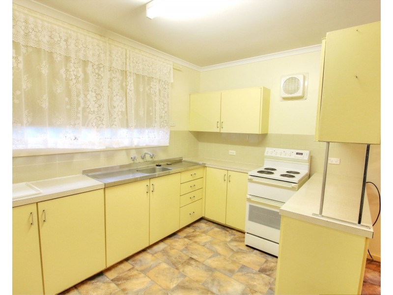 11 Cooper Street, Berri SA 5343