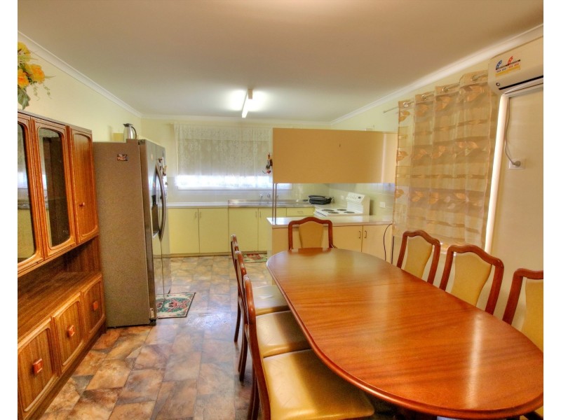 11 Cooper Street, Berri SA 5343