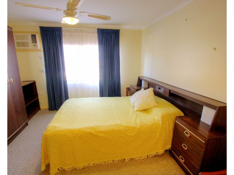 11 Cooper Street, Berri SA 5343