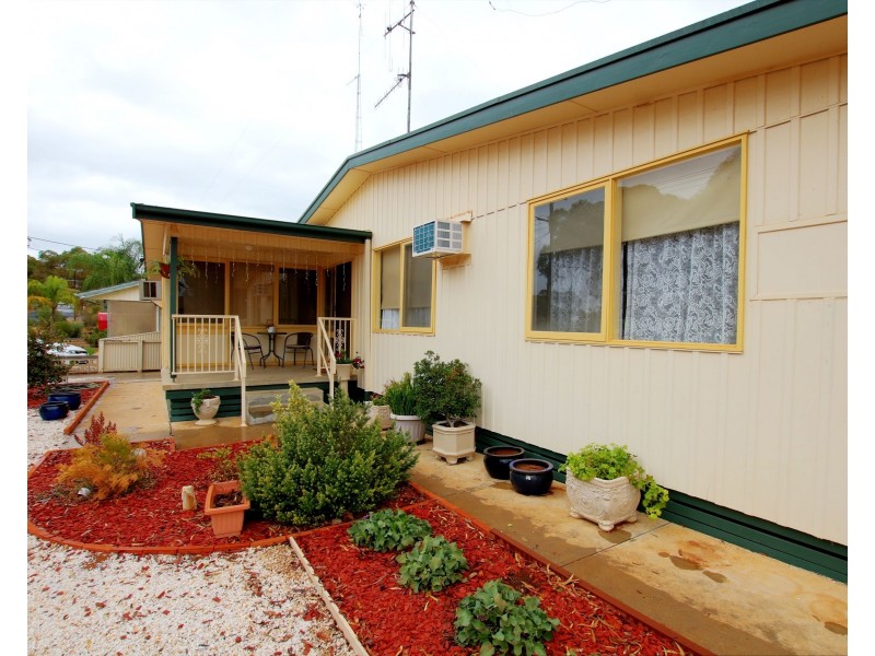 11 Cooper Street, Berri SA 5343