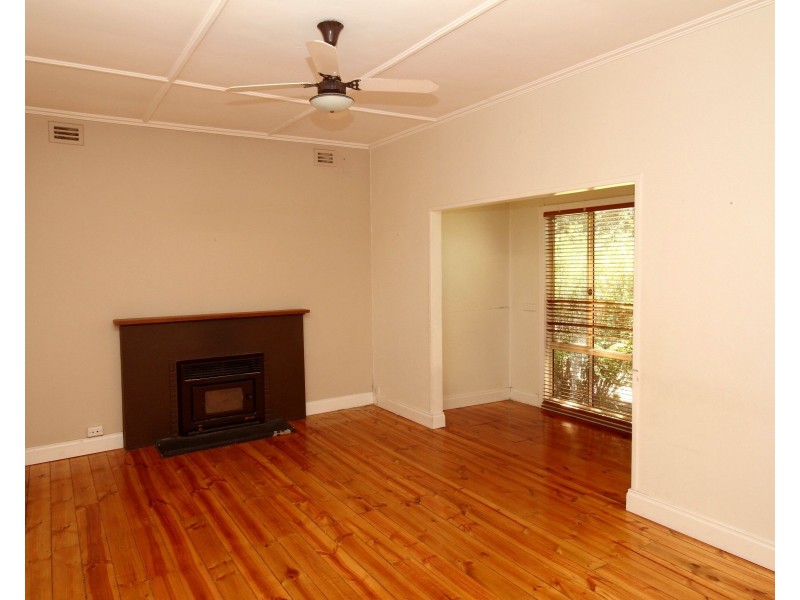 13 Dickerson Street, Barmera SA 5345