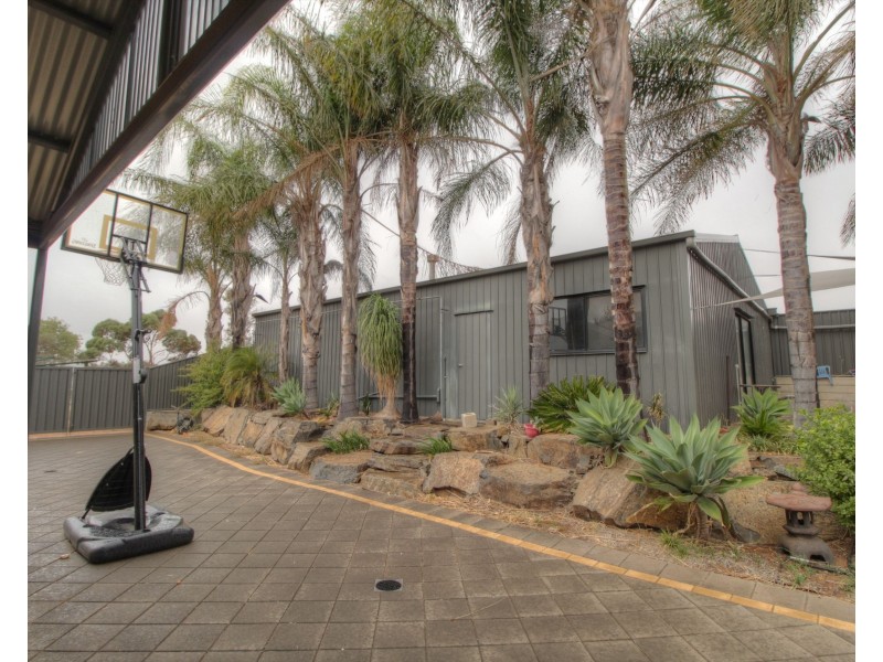 11 Nalara Avenue, Loxton SA 5333