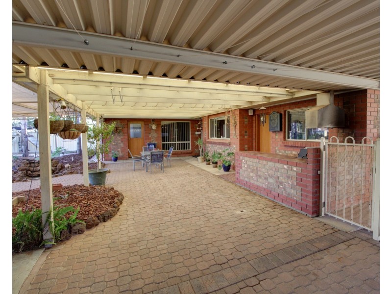 12 Alamein Avenue, Loxton SA 5333