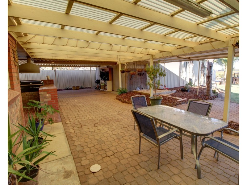 12 Alamein Avenue, Loxton SA 5333