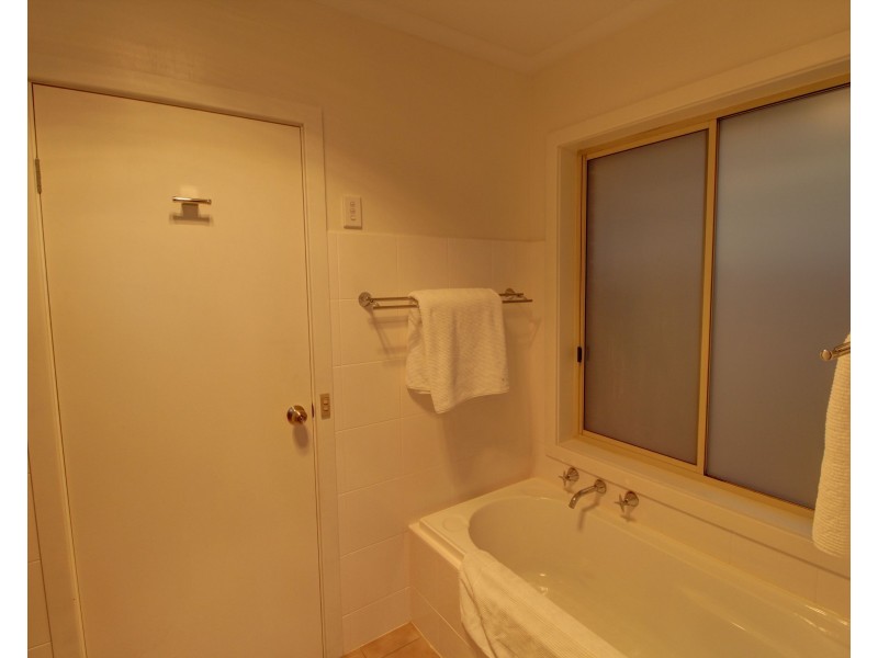 12 Alamein Avenue, Loxton SA 5333