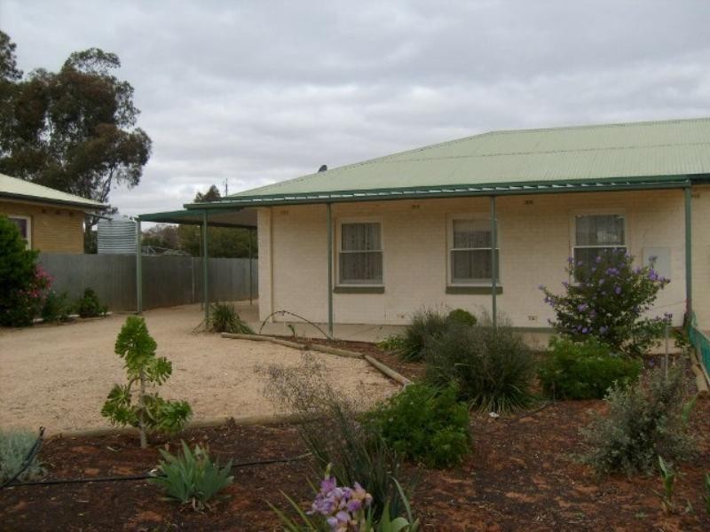 27 Coral Street, Loxton SA 5333