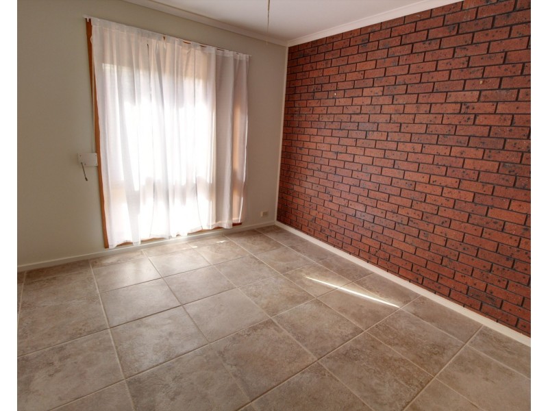 Unit 2, 4 Guy Street, Berri SA 5343