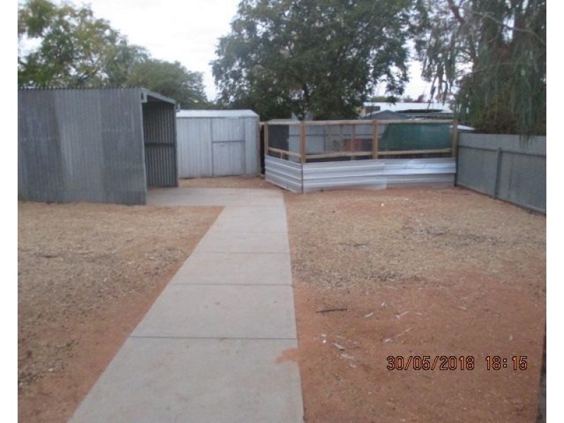 10 Barker Street, Loxton SA 5333