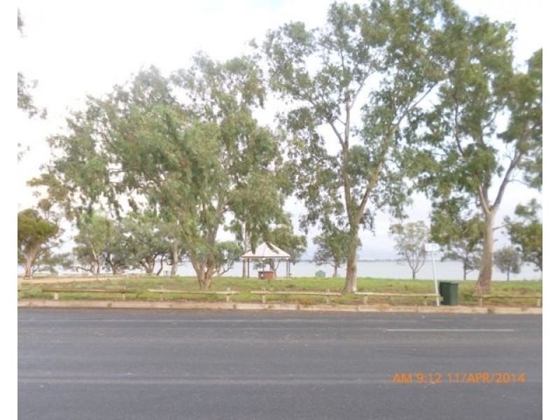 2/41 Queen Elizabeth Drive, Barmera SA 5345