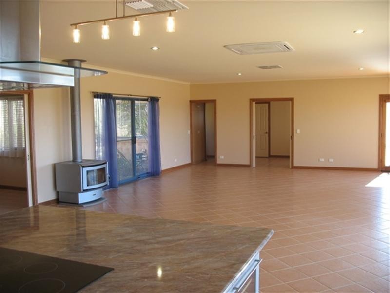 12 Stasinowsky Court, Loxton SA 5333