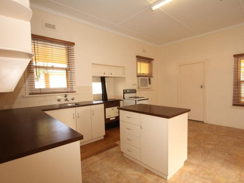 36 Wodonga Avenue, Loxton SA 5333