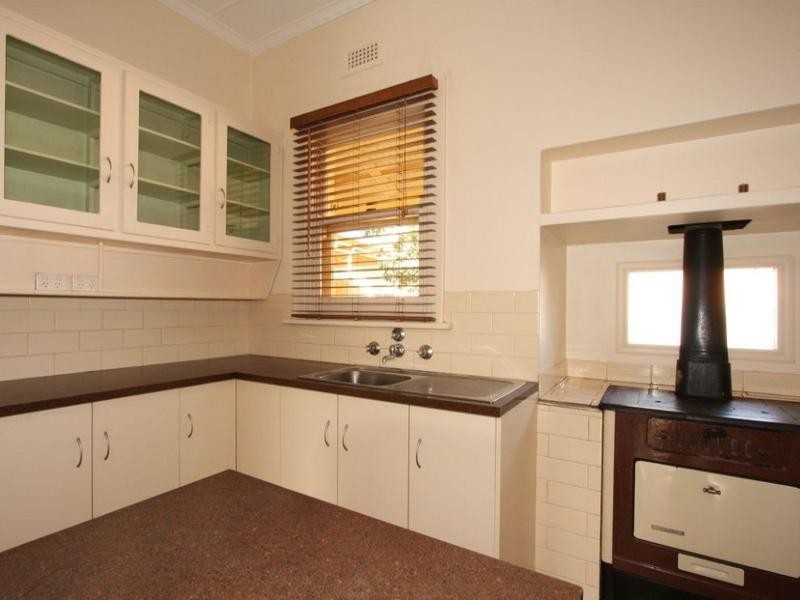 36 Wodonga Avenue, Loxton SA 5333