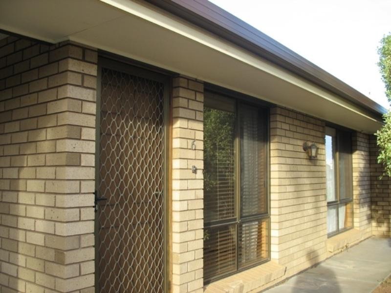 Un 6/7 Reginald Street, Loxton SA 5333