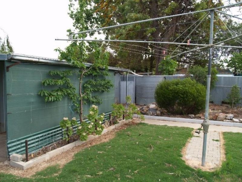 11 Miller Street, Waikerie SA 5330