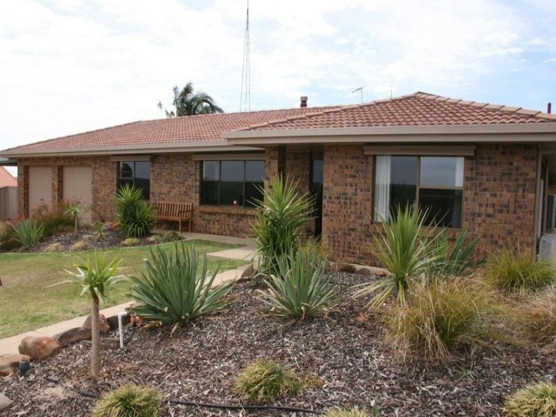 24 Thiele Avenue, Loxton SA 5333