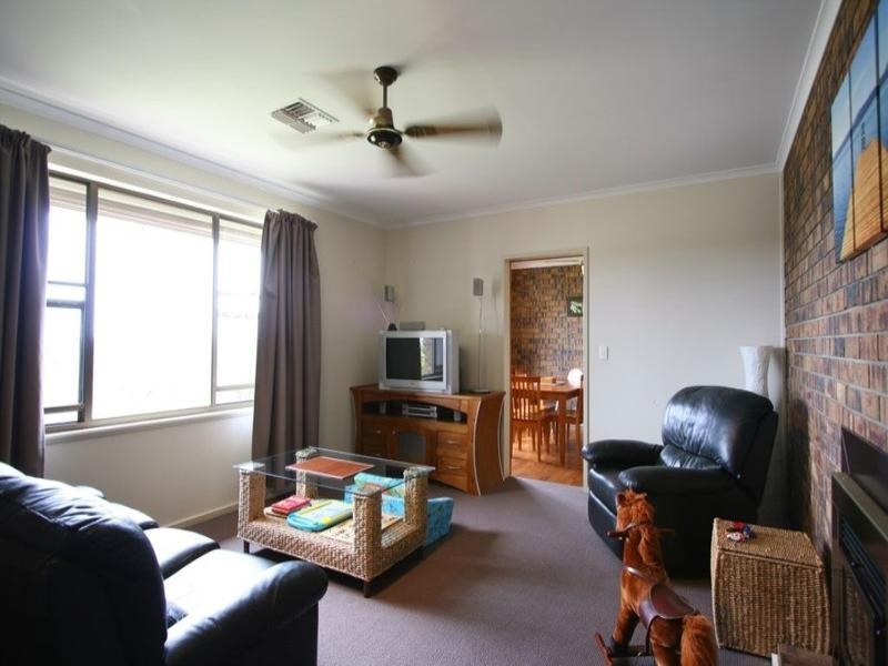 24 Thiele Avenue, Loxton SA 5333