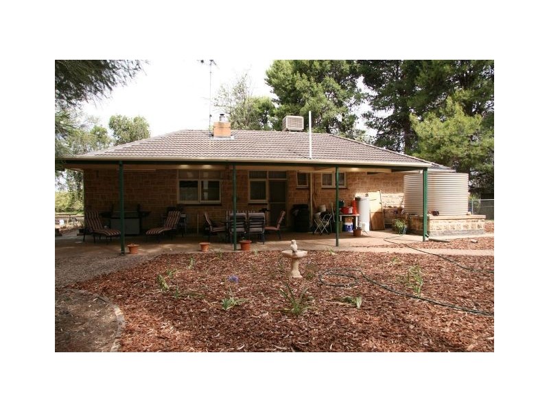 201 Thompson Road, Waikerie SA 5330