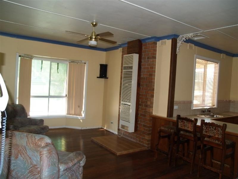 8 Matthews Street, Waikerie SA 5330