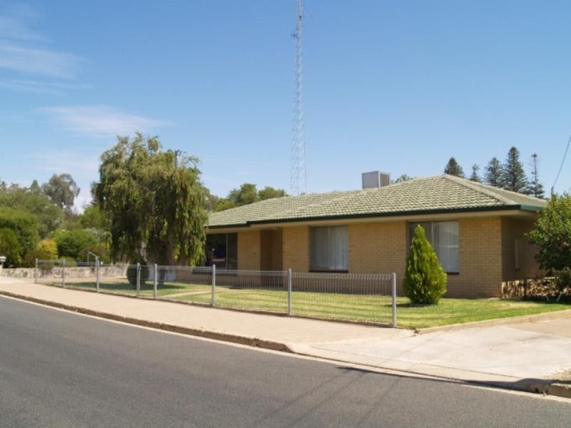 1 Miller Street, Waikerie SA 5330