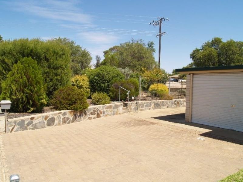 1 Miller Street, Waikerie SA 5330