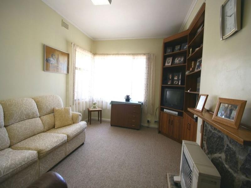36 Egerton Street, Blanchetown SA 5357