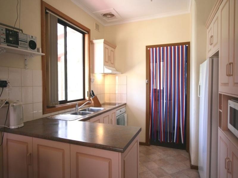 36 Egerton Street, Blanchetown SA 5357