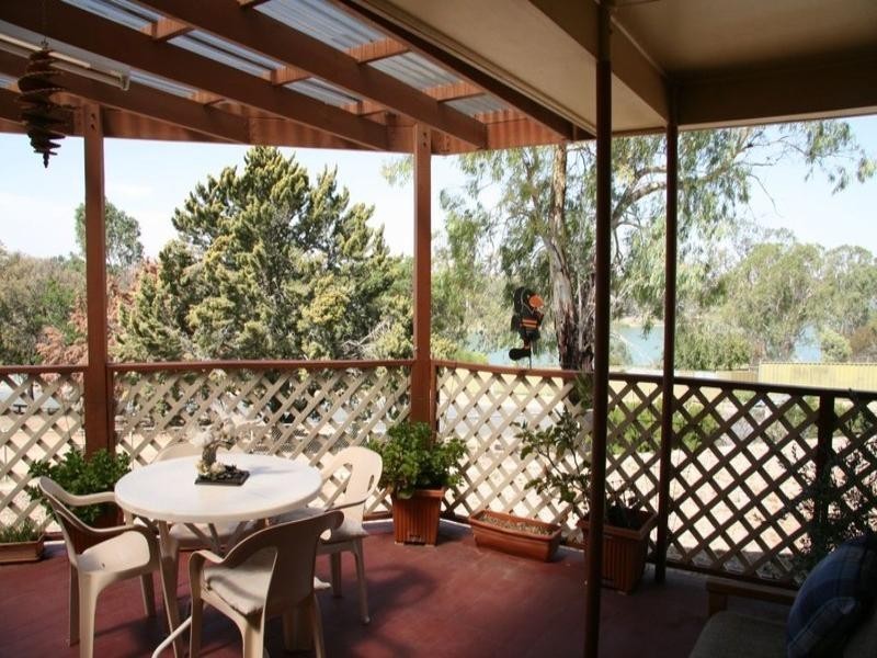 36 Egerton Street, Blanchetown SA 5357