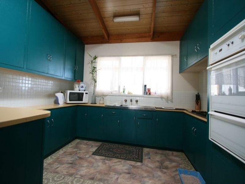 22-24 Acland Street, Blanchetown SA 5357