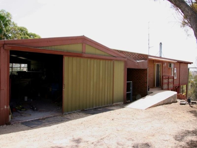 22-24 Acland Street, Blanchetown SA 5357