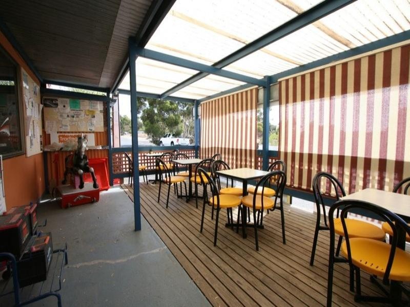 22-24 Acland Street, Blanchetown SA 5357