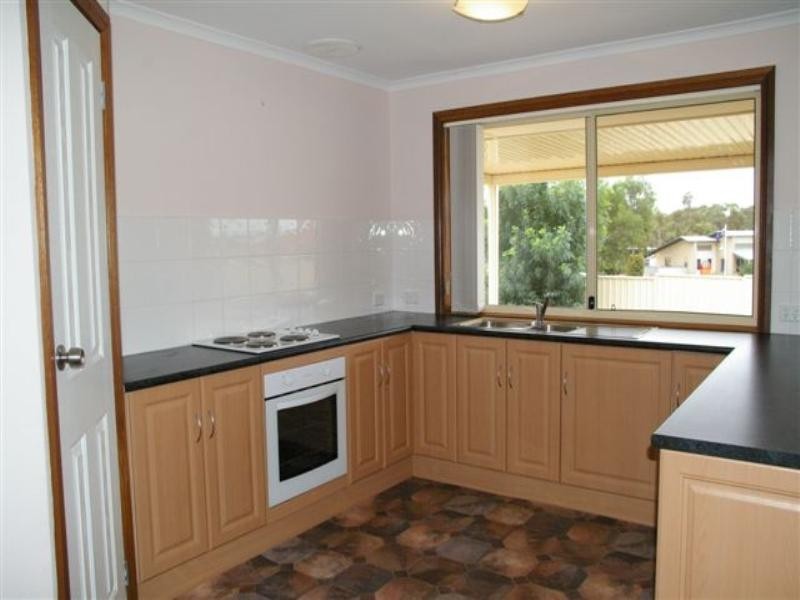 37 Mary Starr Drive, Waikerie SA 5330